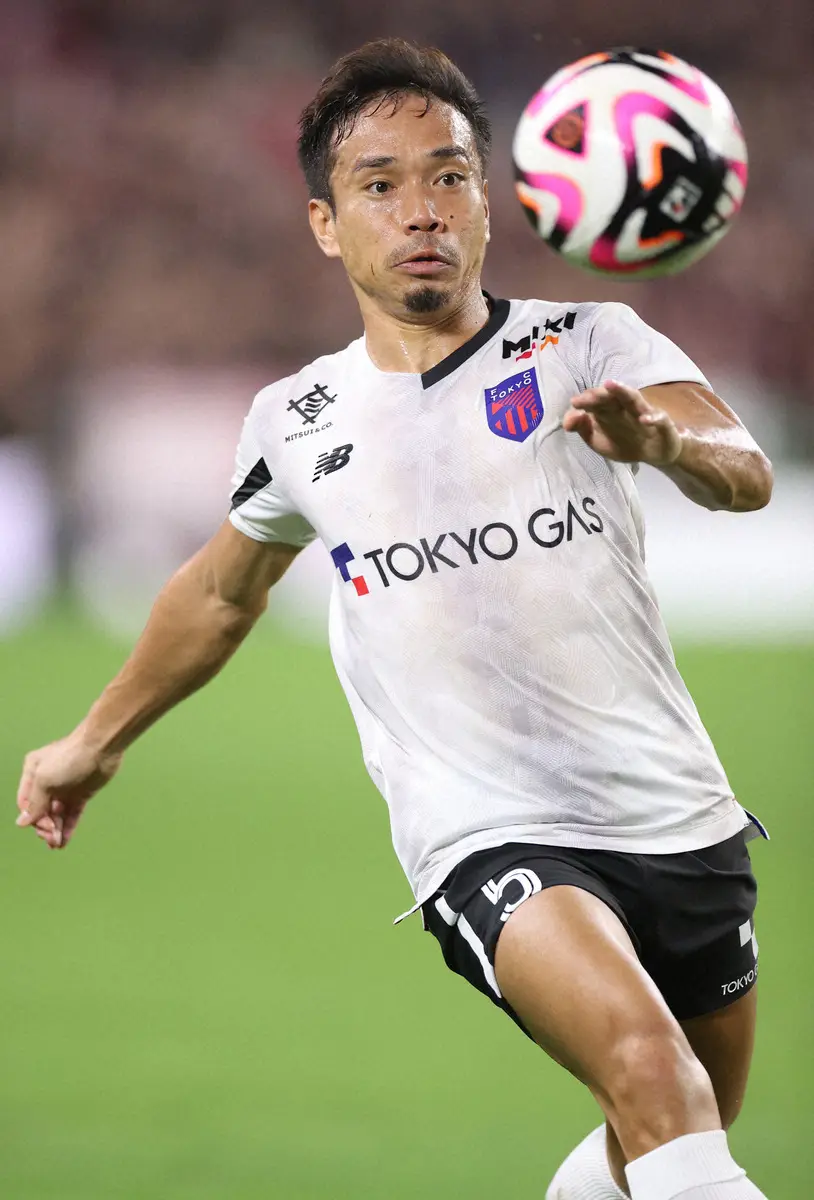 【画像・写真】FC東京のDF長友が完封に貢献　神戸FW武藤、大迫との真剣勝負を「心から楽しめた」