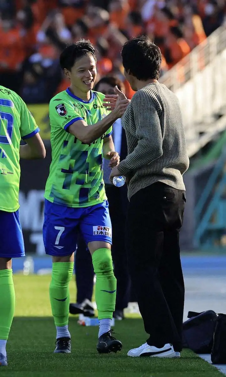 【画像・写真】降格決定湘南がホーム最終戦で開幕以来の連勝　退任の坂本社長「皆さんが誇りに思うクラブになれるように」