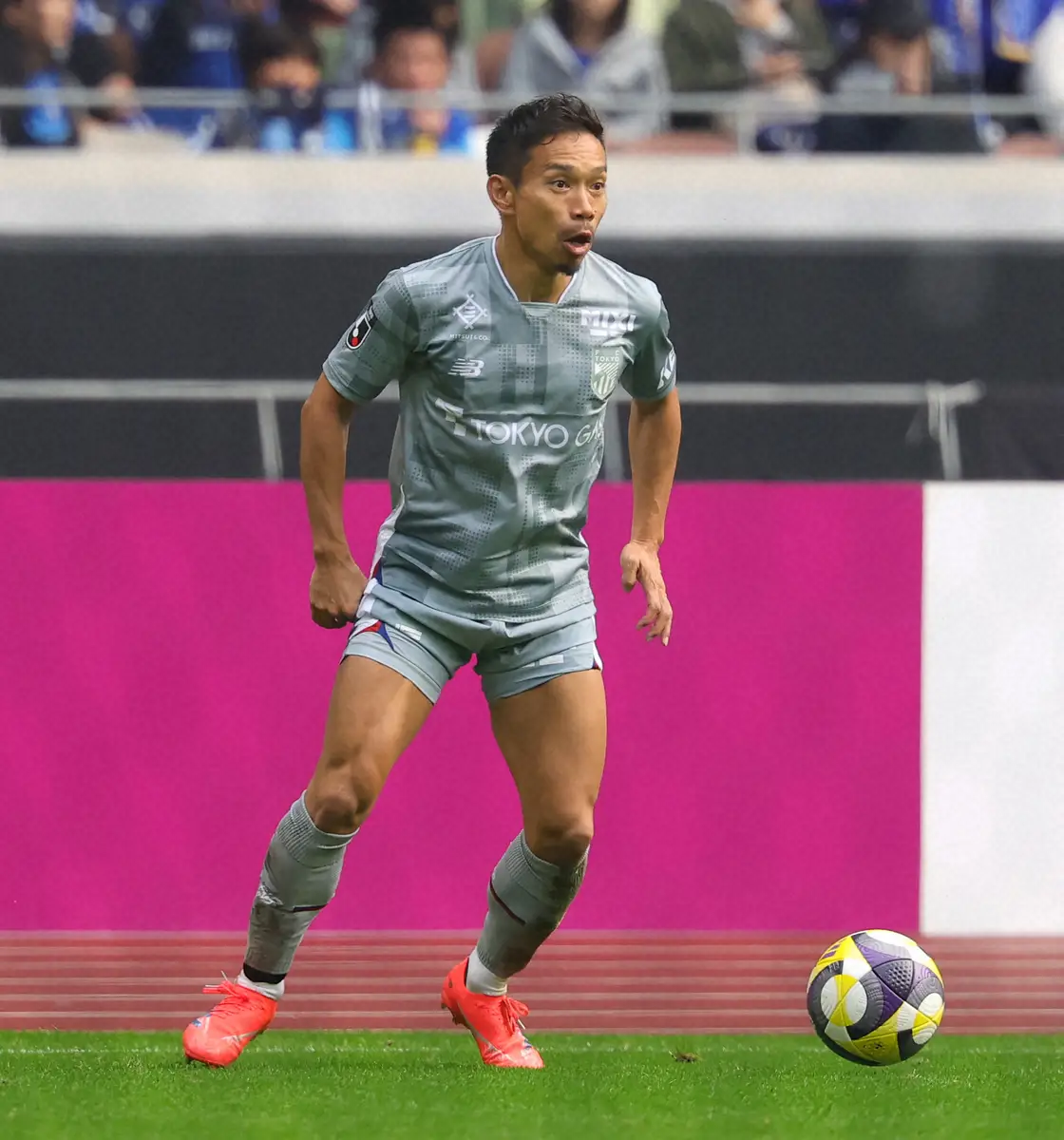 【画像・写真】FC東京の日本代表DF長友