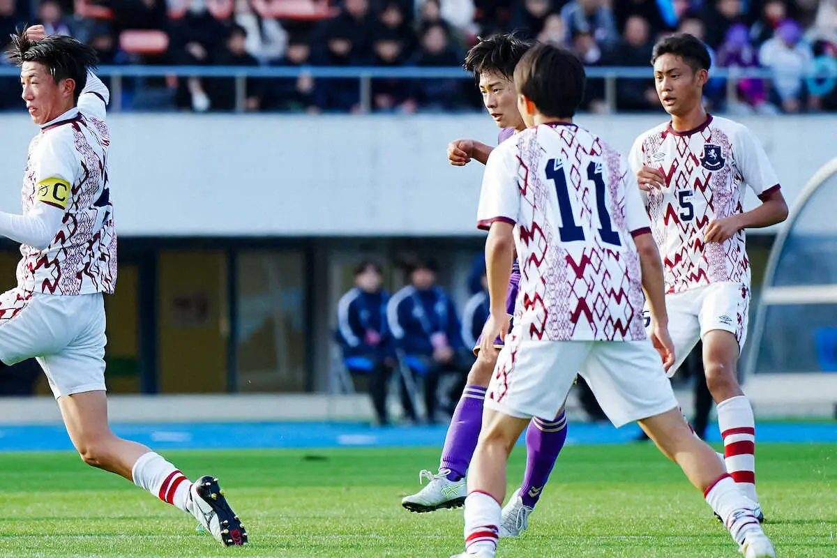 【画像・写真】【高校サッカー】堀越が驚異の9得点！　MF谷口昊成のハットトリックなどで9―0の記録的大勝
