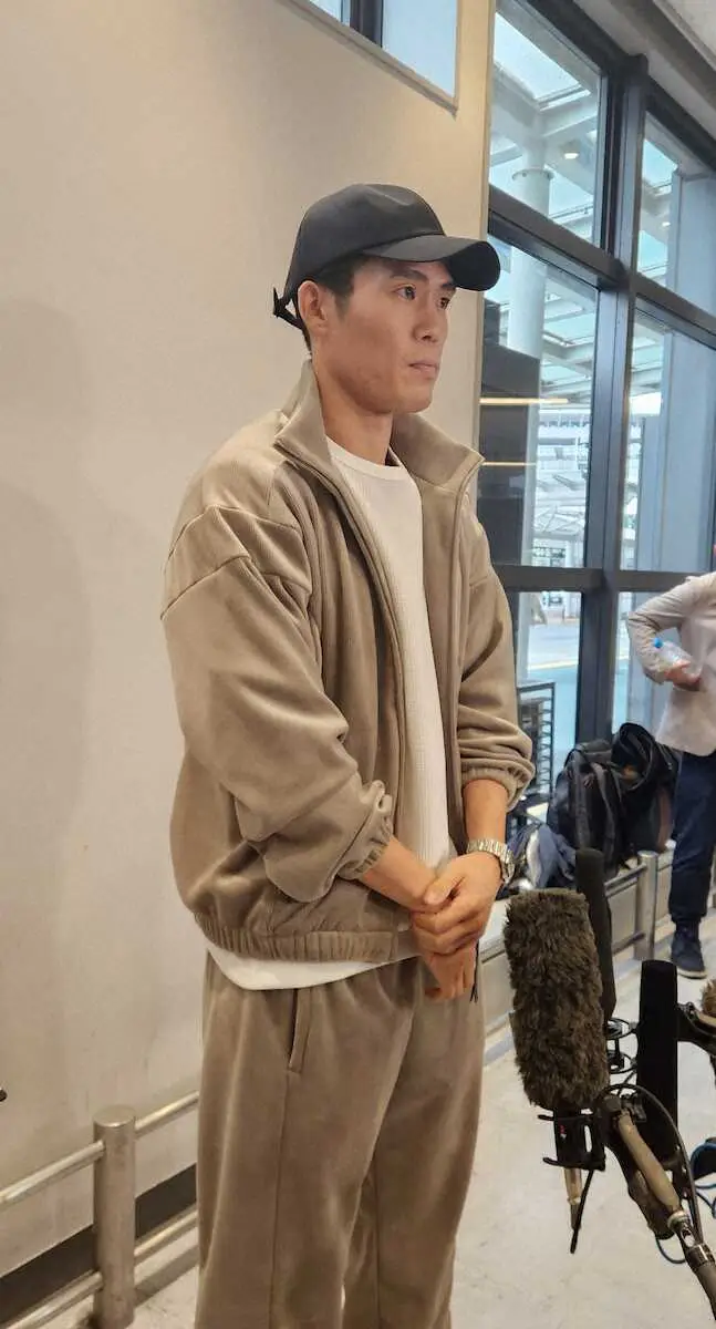 【画像・写真】アヤックス加入の冨安が全体練習合流　順調なら月末に実戦復帰へ　現地紙「すでにロッカールームに影響を」