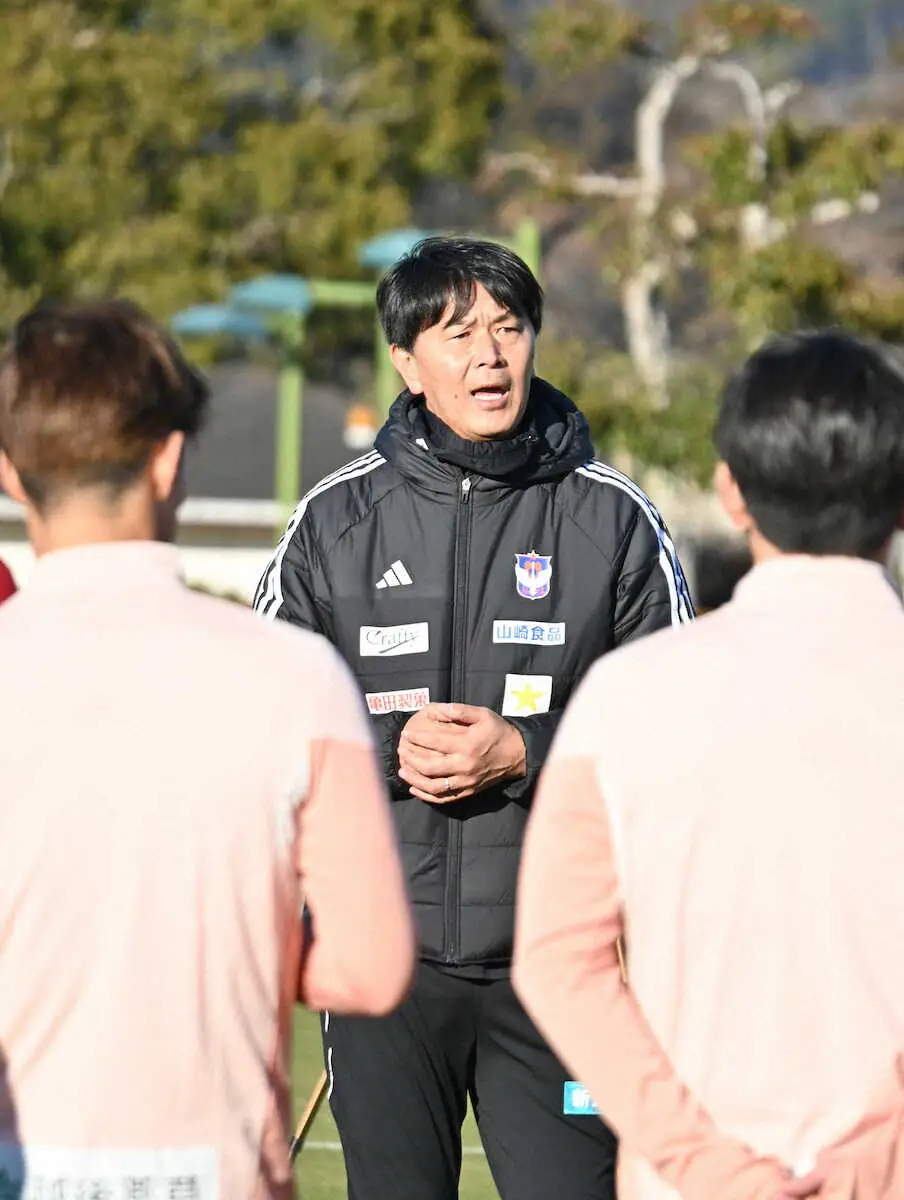 【画像・写真】“船越アルビ”宮崎1次キャンプスタート　新指揮官「ボリュームは増やす」“鬼メニュー”示唆