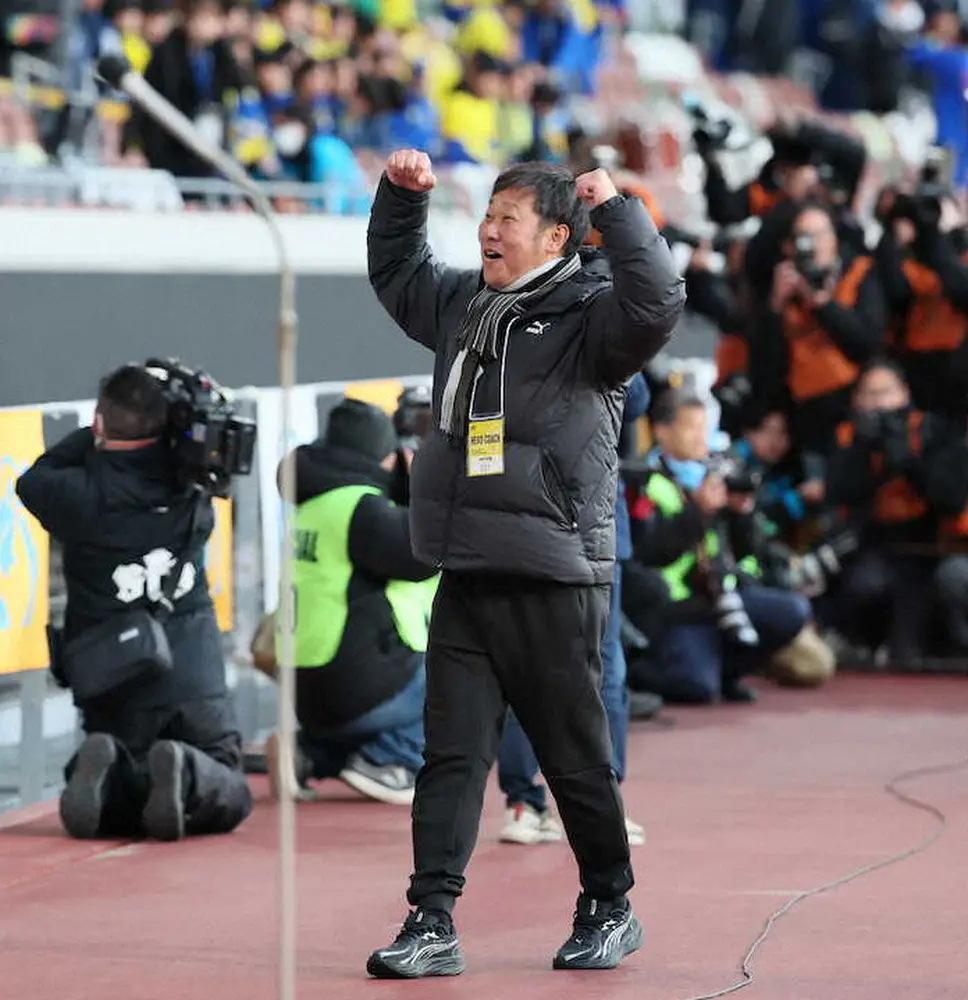 【画像・写真】【高校サッカー】夏冬2冠を達成した神村学園・有村圭一郎監督は“松沢イズム”を体現