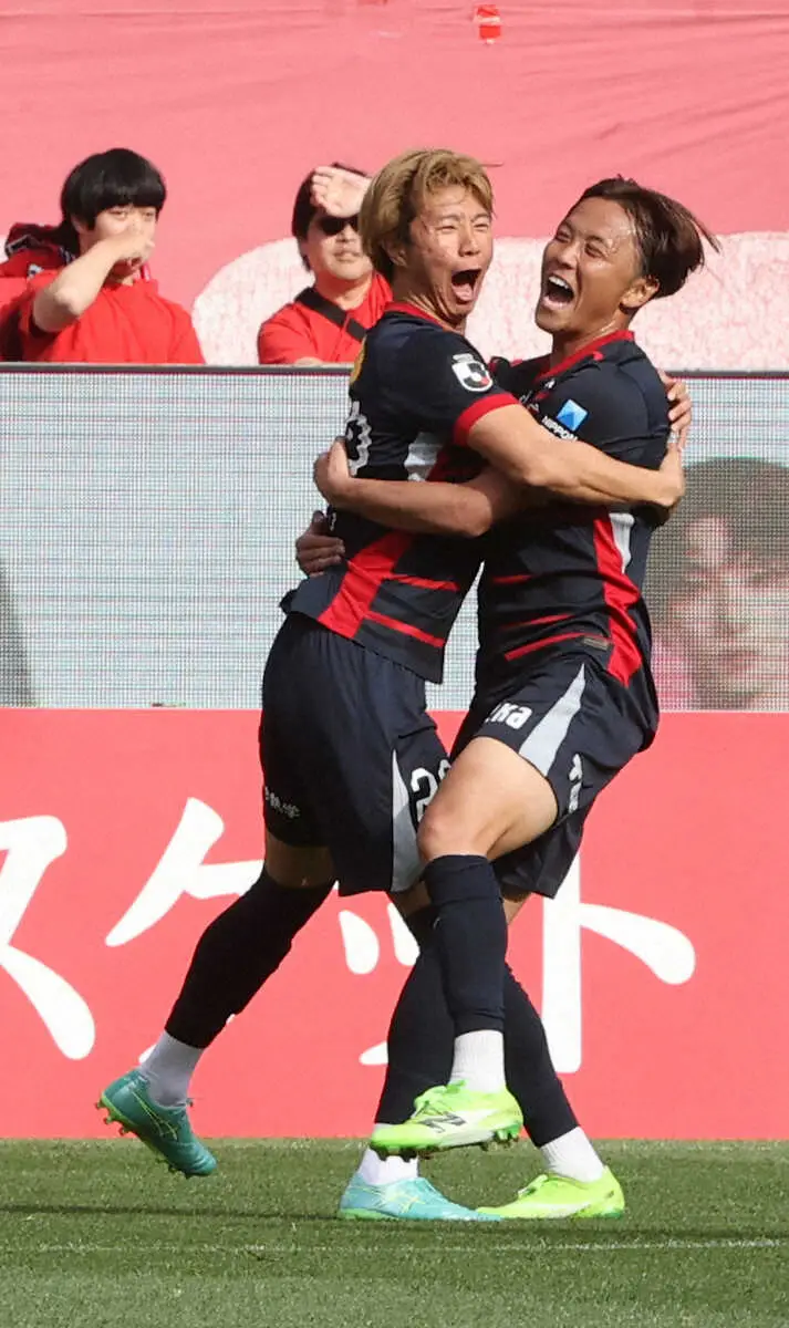 【画像・写真】鹿島、濃野の千金ミドル弾で浦和に競り勝つ　ライバル対決は昨季から3連勝