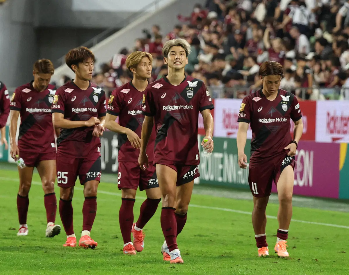 【画像・写真】大迫（中央手前）ら神戸イレブン