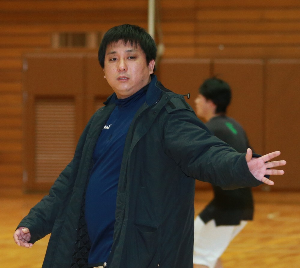 浅村典正スポーツ学科バスケットボールコース長