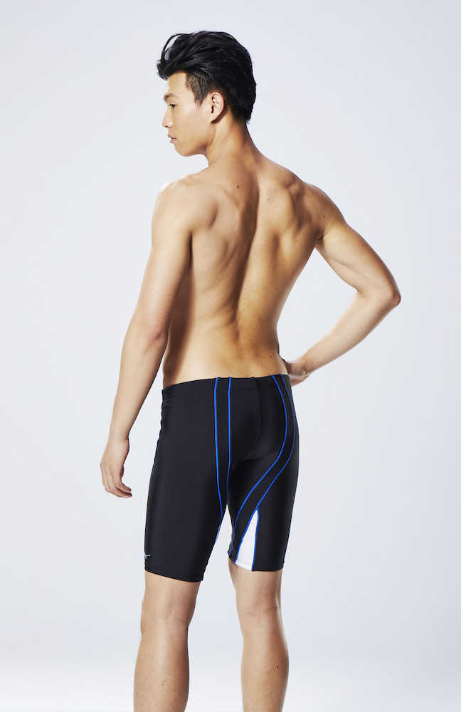 泳ぎやすい姿勢保つ水着　ミズノが発売したフィットネス用の水着「アップ　キッカー」
