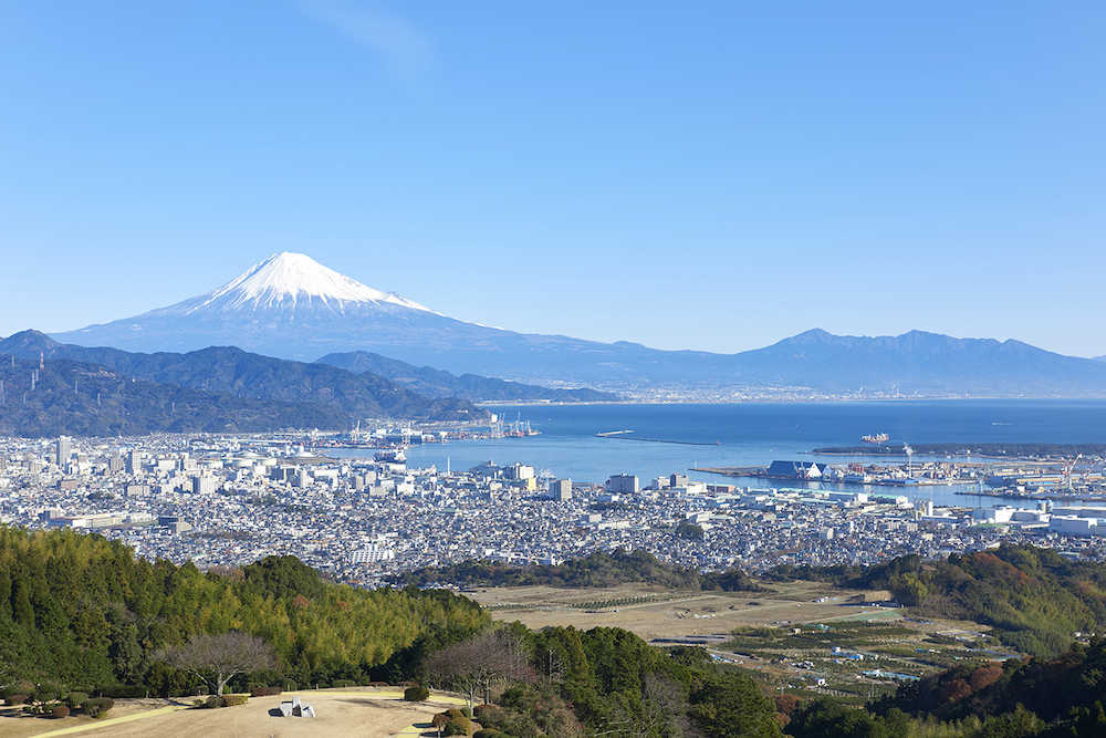 日本平ホテルから望む富士山と駿河湾。まさに絶景だ（日本平ホテル提供）