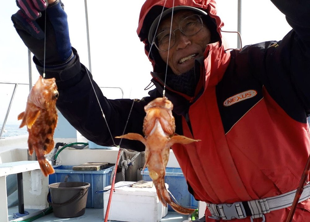兵庫県稲美町の河田義正さんはガシラ９匹を釣ったが「やっぱりメバルが欲しい…」