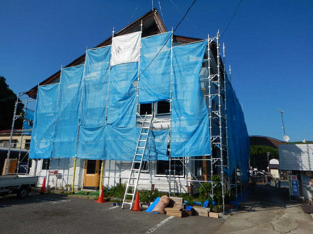 改装工事中の野尻湖マリーナ・クラブハウス。完成は今秋の予定　　　　　　　　　　