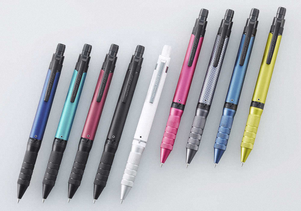 高級感のある3色ペン　三菱鉛筆のボールペン「ユニボール　アールイー　3　BIZ（ビズ）」