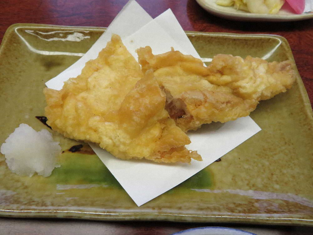 こちらなまずの天ぷら。珍味でした