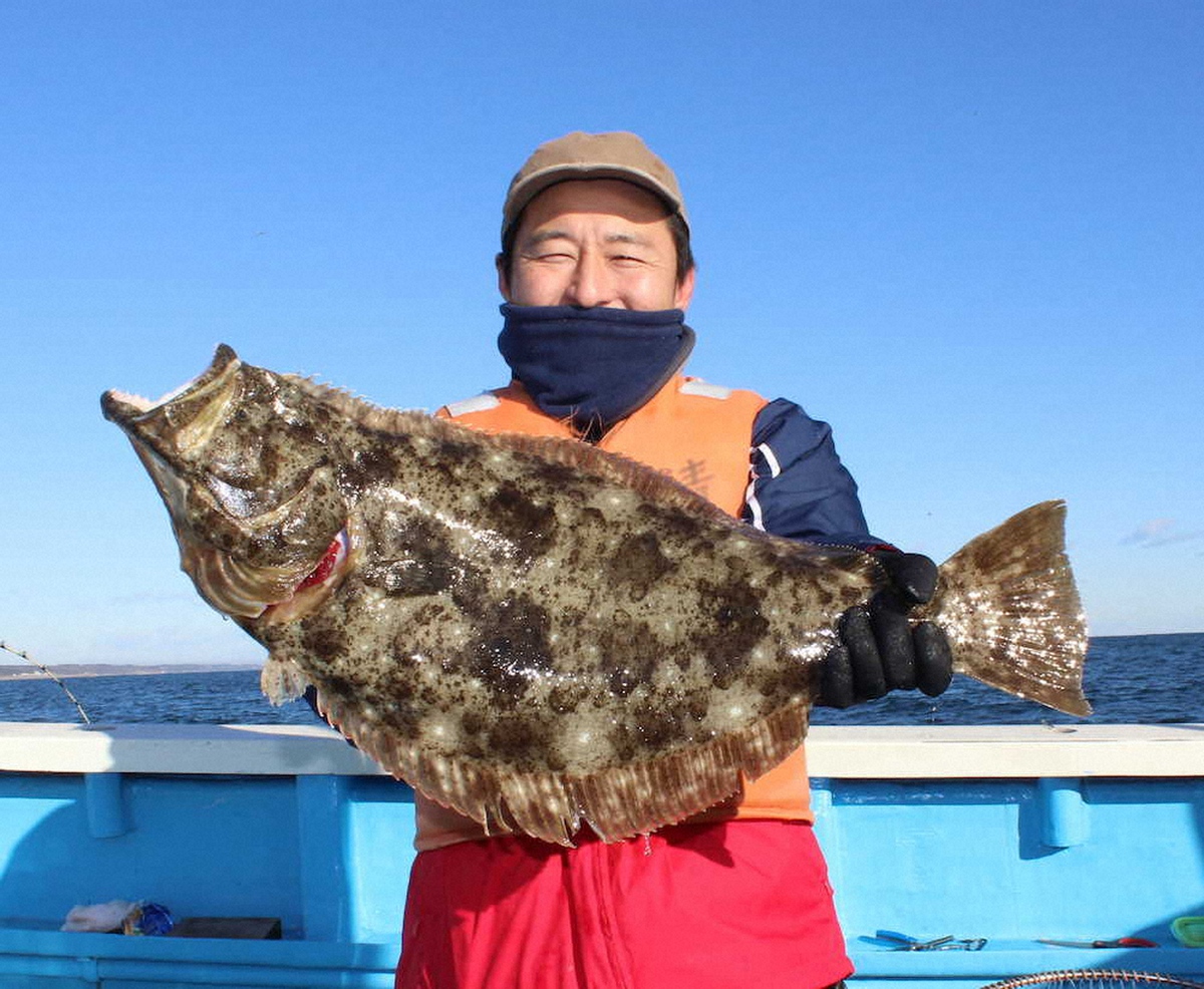 多田さんは貸し竿で4・6キロの特大サイズを釣り上げた