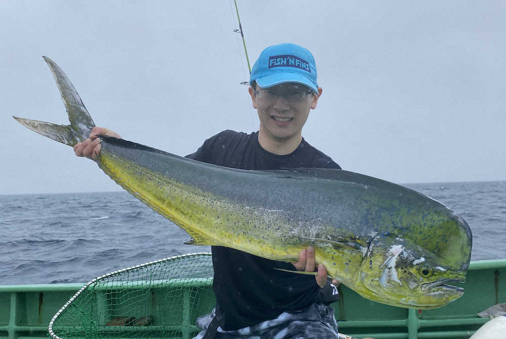 釣れたシイラは125センチ。三上さんの人生最大魚になった
