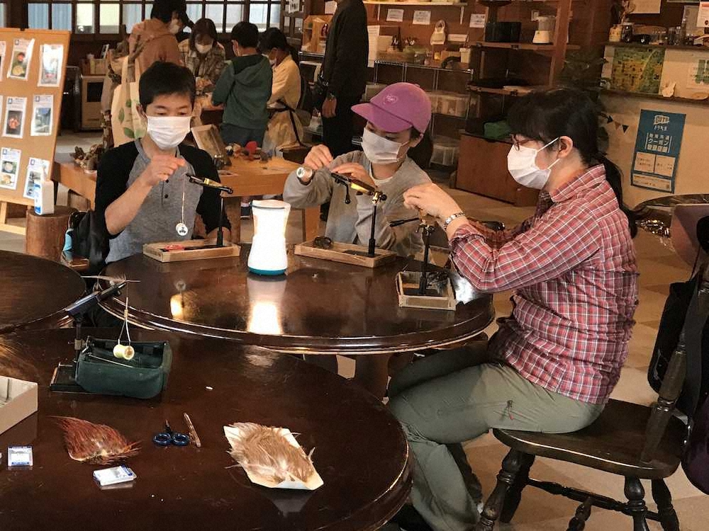 【画像・写真】自作のフライでトラウト37センチ　子供でも初心者でも楽しめる