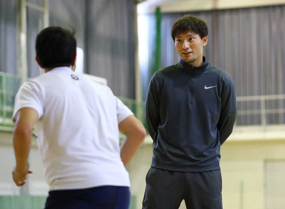 【画像・写真】大院大高男子バスケ部・梁川コーチ　熊代工、Bリーグで活躍した経験伝える