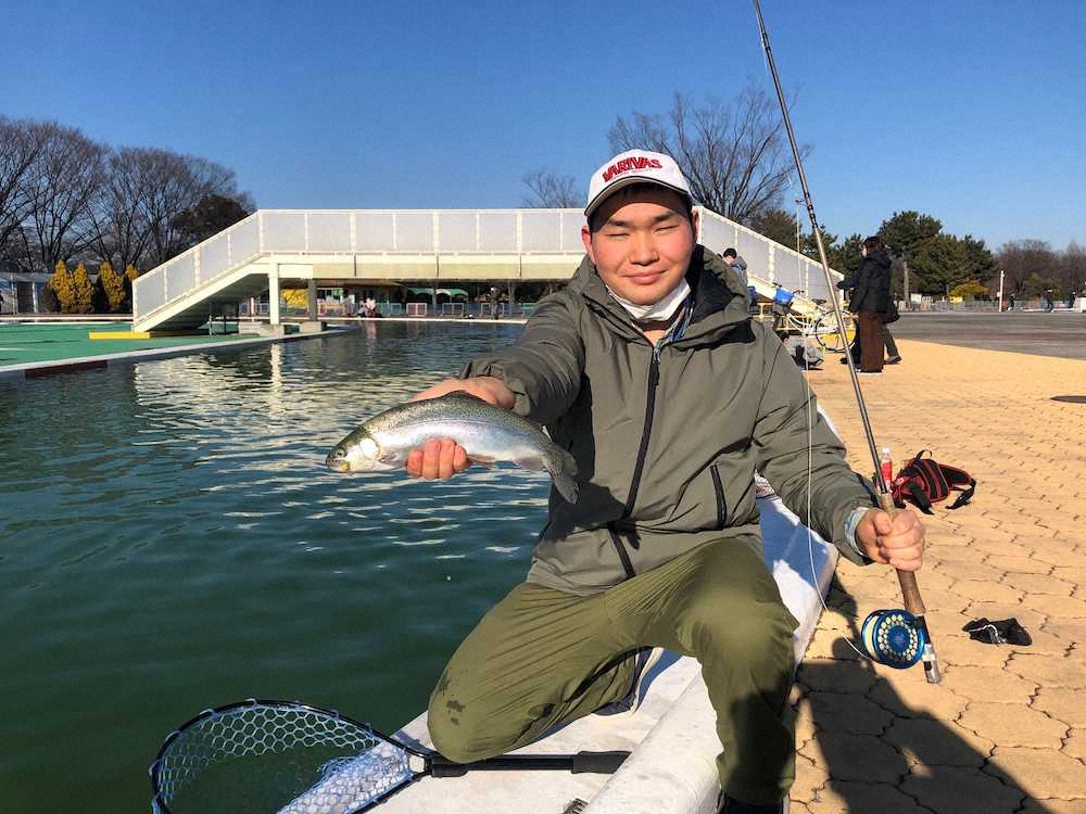 【画像・写真】逆風でトラえた37センチ　レインボートラウト　埼玉・川越フィッシングフィールド