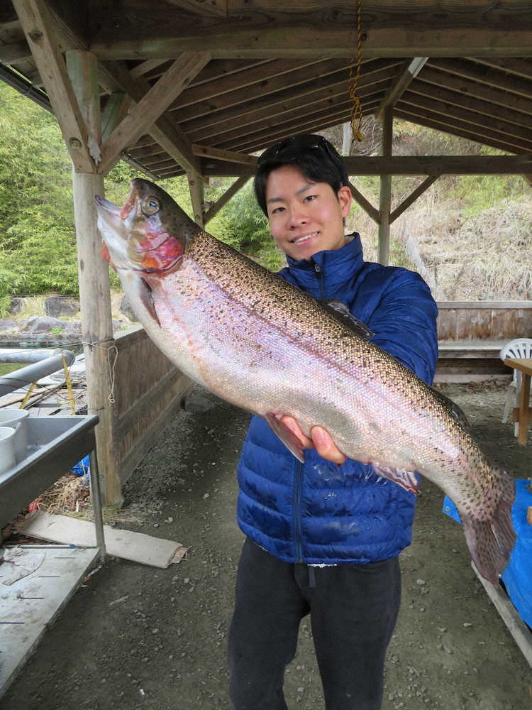 【画像・写真】夢をキャッチ！！ドリームサーモン　自家ブランド74センチお出まし