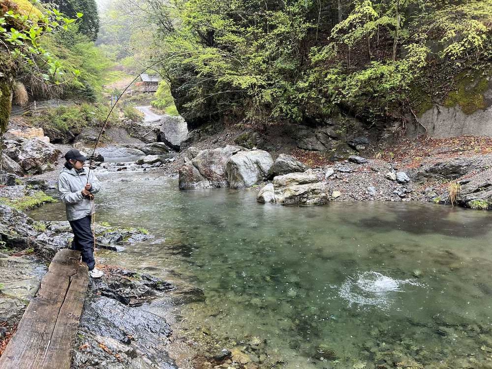 【画像・写真】初心者親子ニンフでヤマメ&イワナWヒット　ルアー・フライ&テンカラエリアがリニューアル
