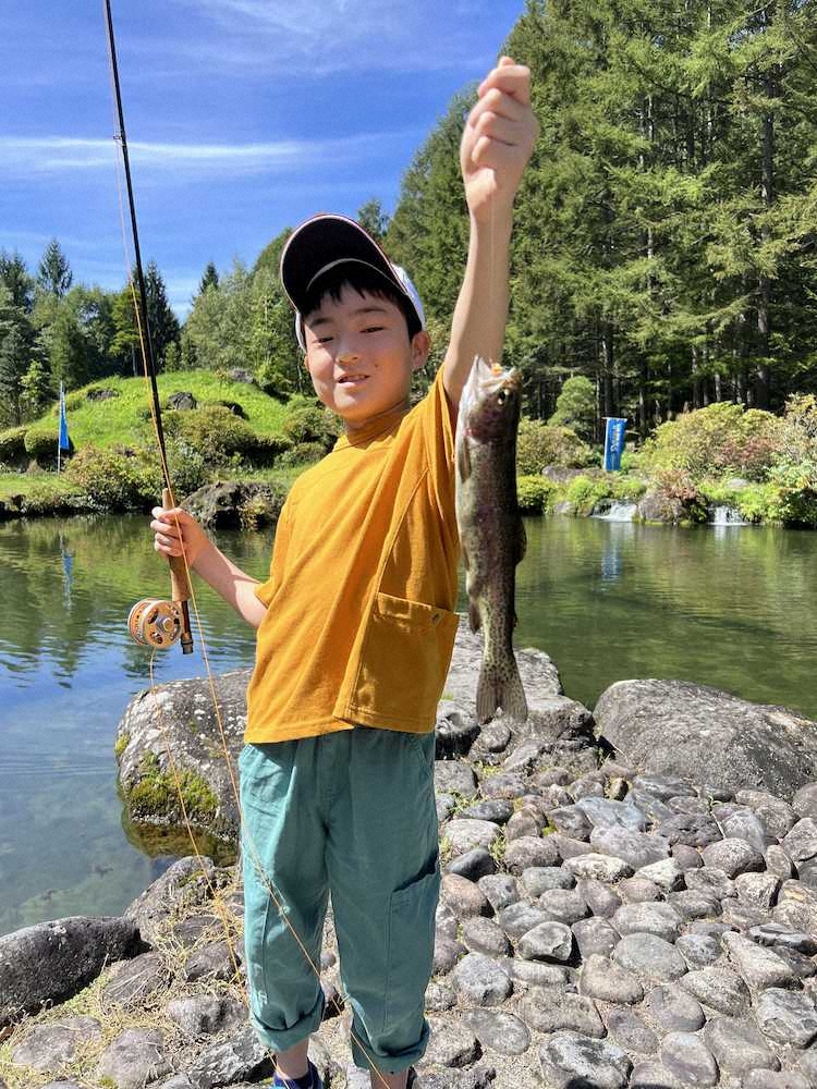 【画像・写真】自作フライで　40センチレインボートラウト　初級者でも易しくターンで次々ヒット