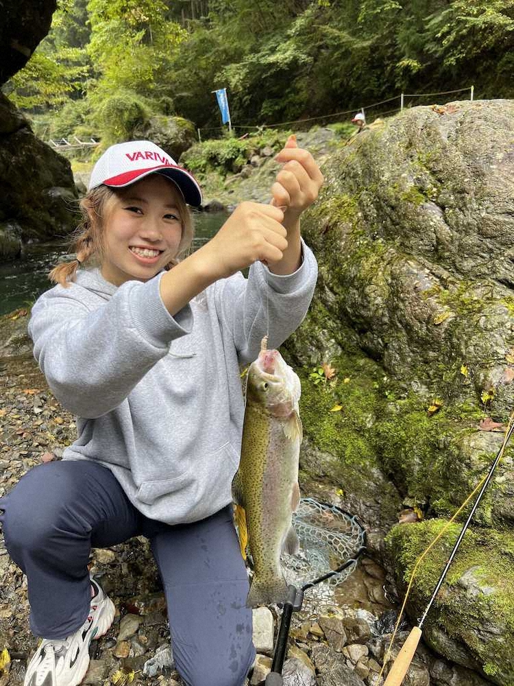 【画像・写真】「大物たくさん…今年は絶対」宣言通り　“正夢”50センチ　ニジかけた