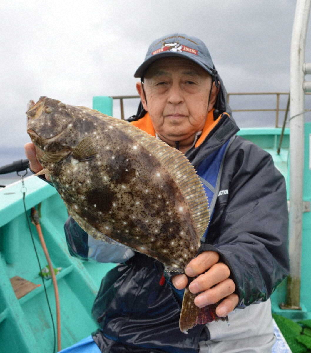 【画像・写真】連発！肉厚ヒラメで竿納め　オモリが根を歩くイメージで当たり出して一発で掛ける