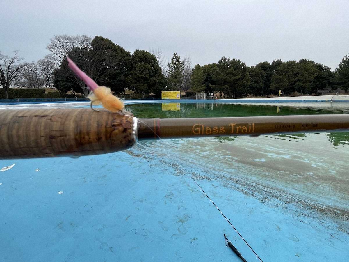 【画像・写真】ファイト一発!!53センチレインボー　強烈ヒット5分かけて引き寄せた