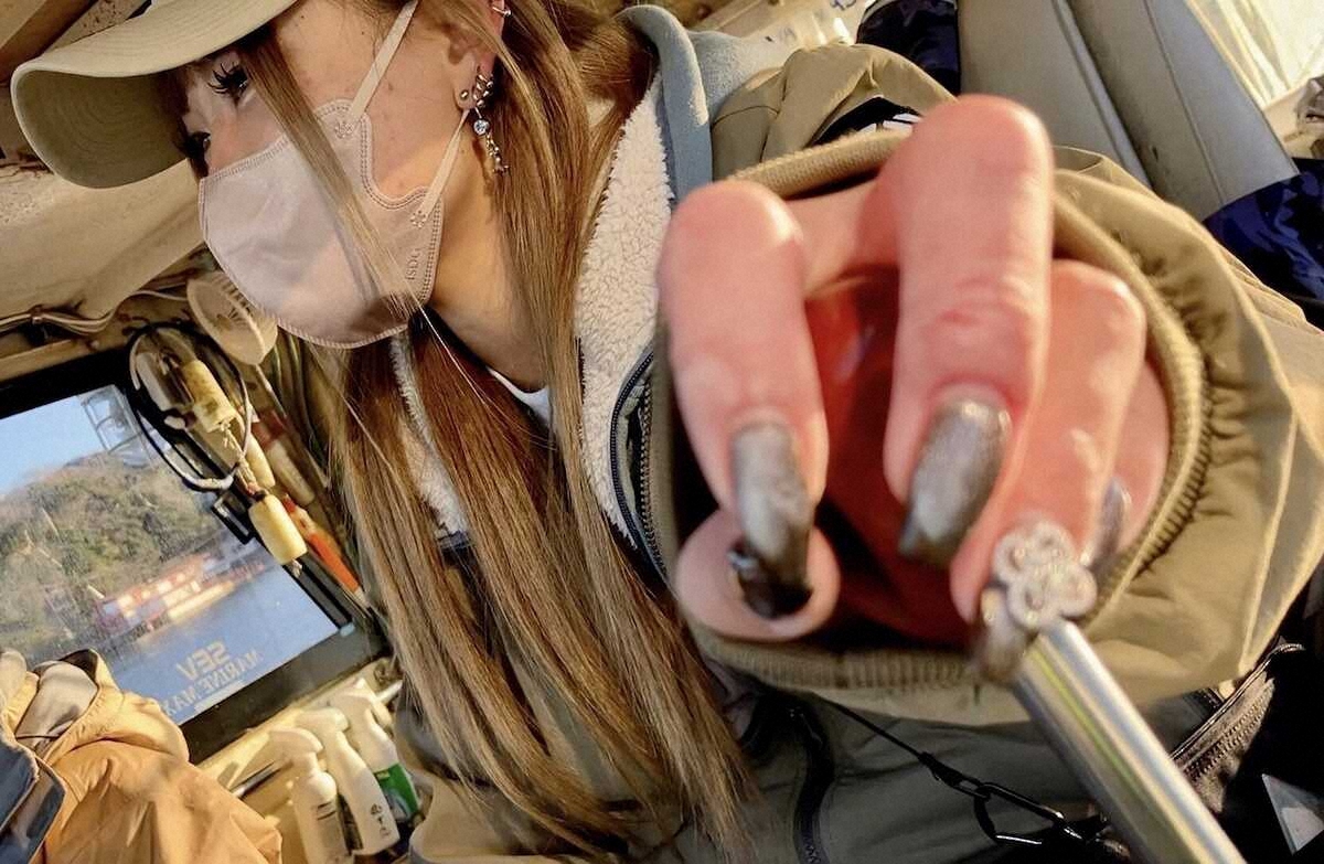 【画像・写真】兄弟船ならぬ　日本初の姉妹船へ“アゲアゲ”　4代目“ギャル船長”＆頼れる“船長見習い”