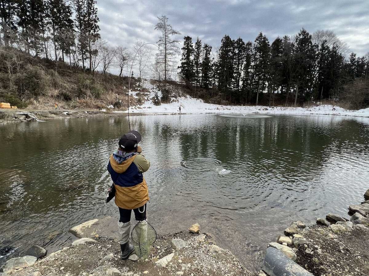 【画像・写真】ニンフで40センチロックリバー　感激2倍　トラウトの宝島