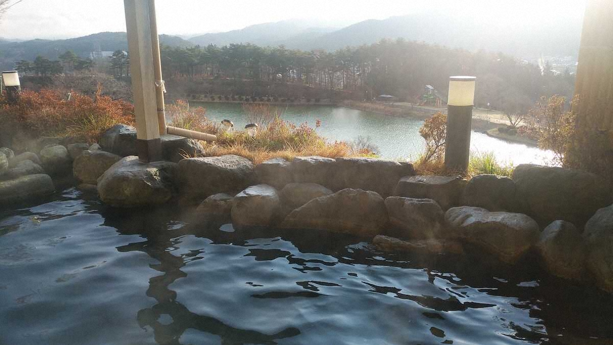 【画像・写真】【長野・岡谷＆駒ヶ根】織物トンネルに感動、巨大カイコにびっくり…信州シルク回廊を歩く