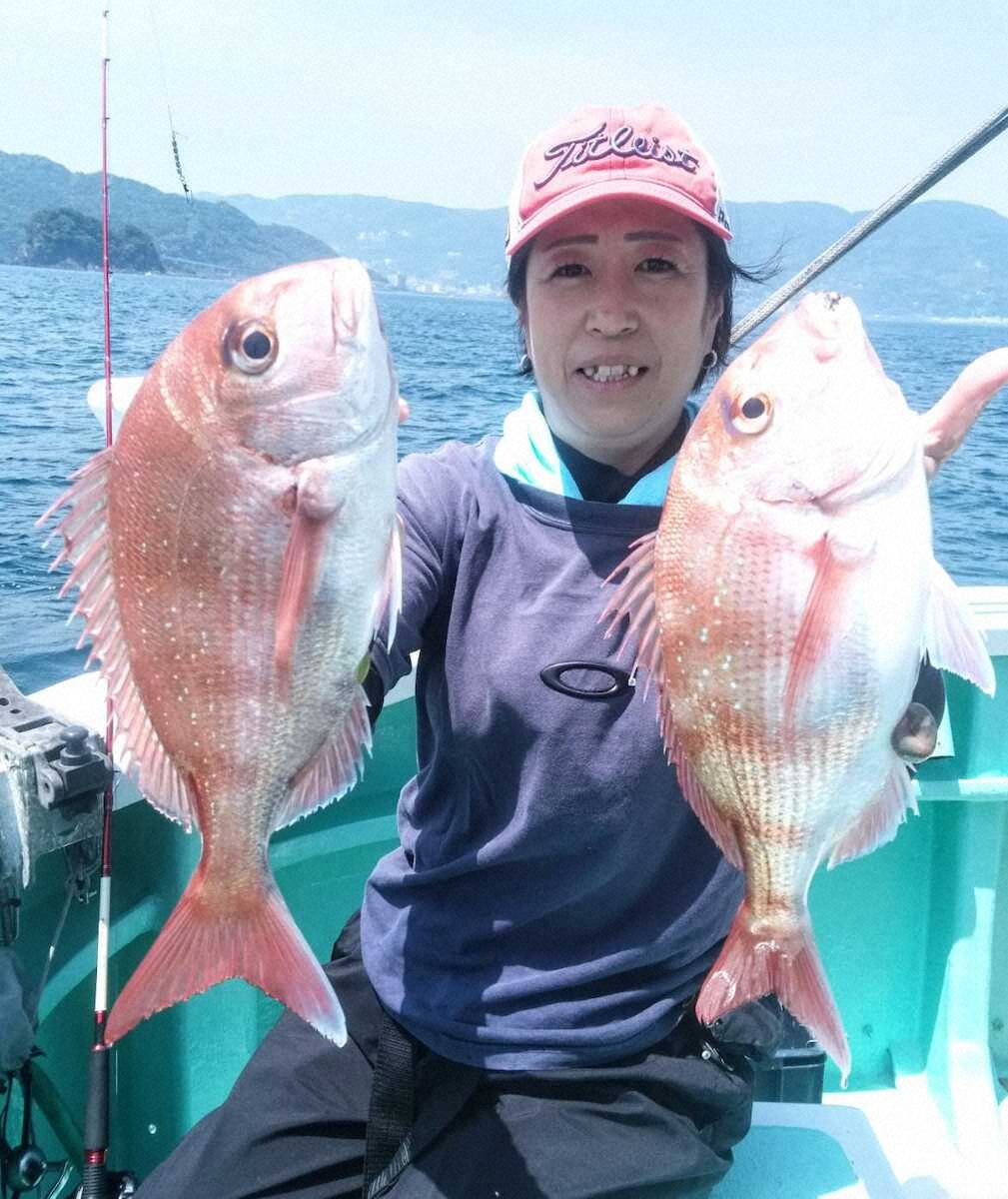 【画像・写真】肉厚！デカイ！！44センチ特大イサキ　ゲストも多彩良型メジナに1キロ級マダイ