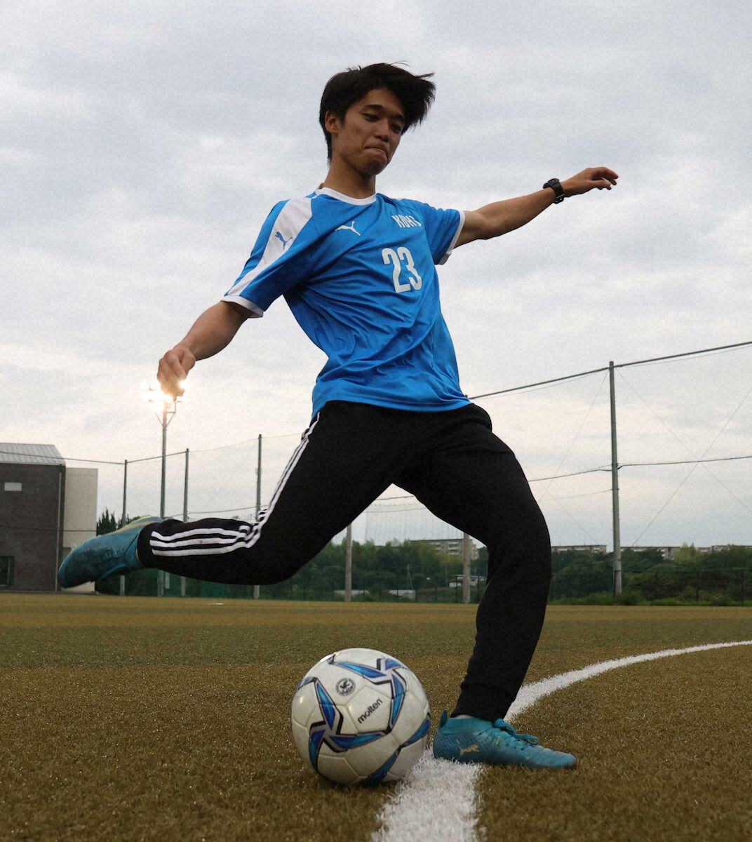 【画像・写真】【関西医療大サッカー部】ピッチの勝利＆選手ケアを全力アシスト　将来トレーナーを目指す部員も