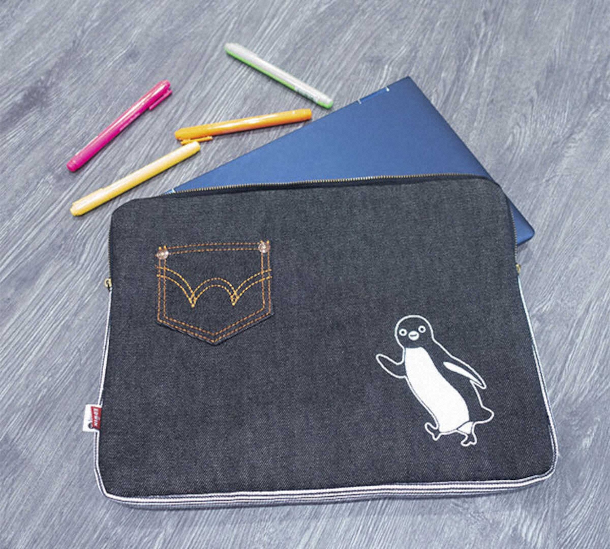 【画像・写真】デニム生地のPCケース　JR東日本「Suicaのペンギン　PCケース　EDWIN（ブラック）」