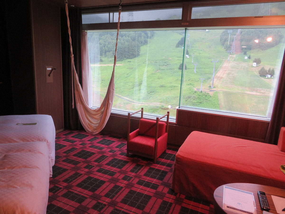 【画像・写真】【新潟・湯沢】夏のゲレンデに新絶景スポット！全長100mレインボースライダーでスピード＆スリル満喫