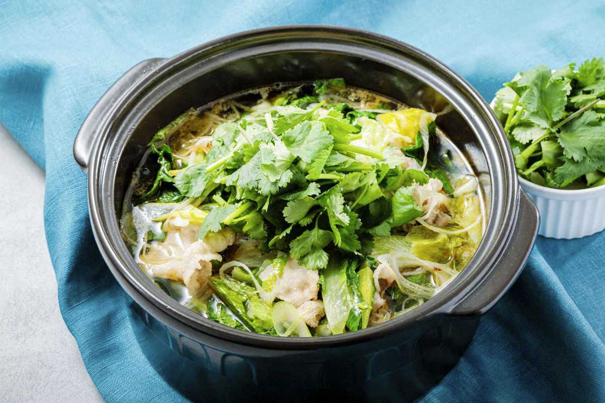 【画像・写真】野菜がおいしい鍋キット　楽彩「2種レタスと豚肉のパクチー鍋」