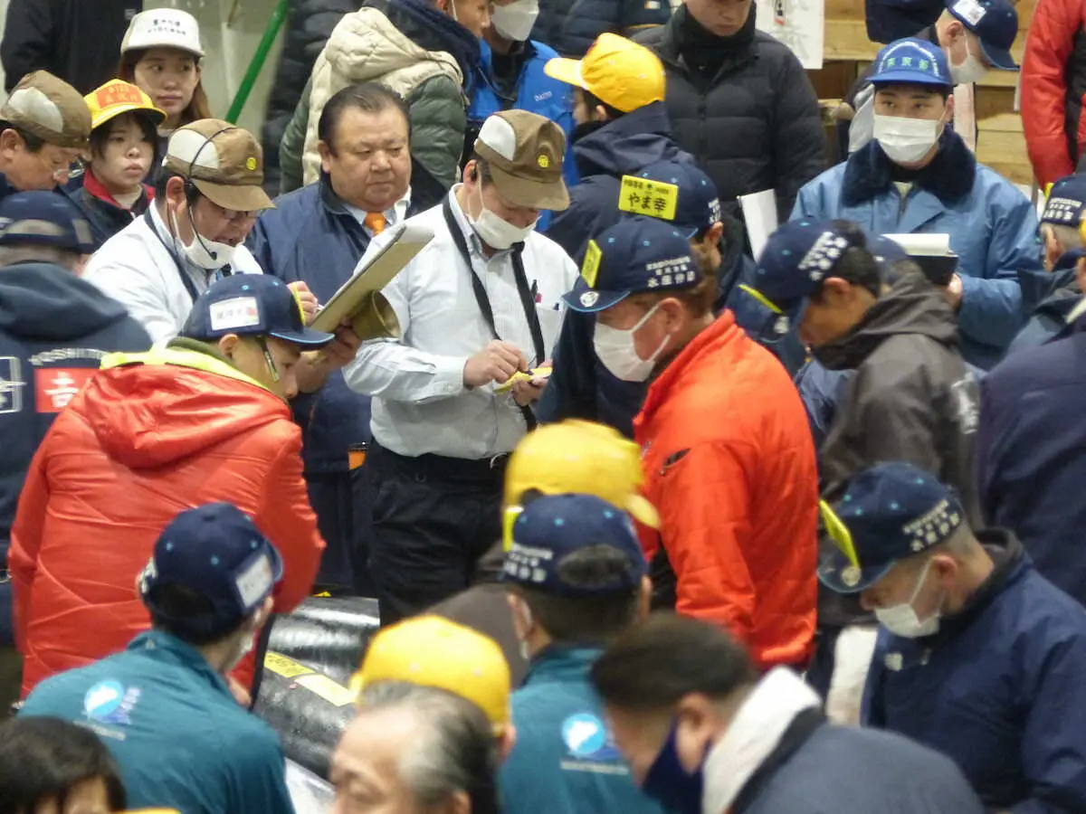 【画像・写真】豊洲市場で初競り　1番マグロは1億1424万円　前年の約3・2倍