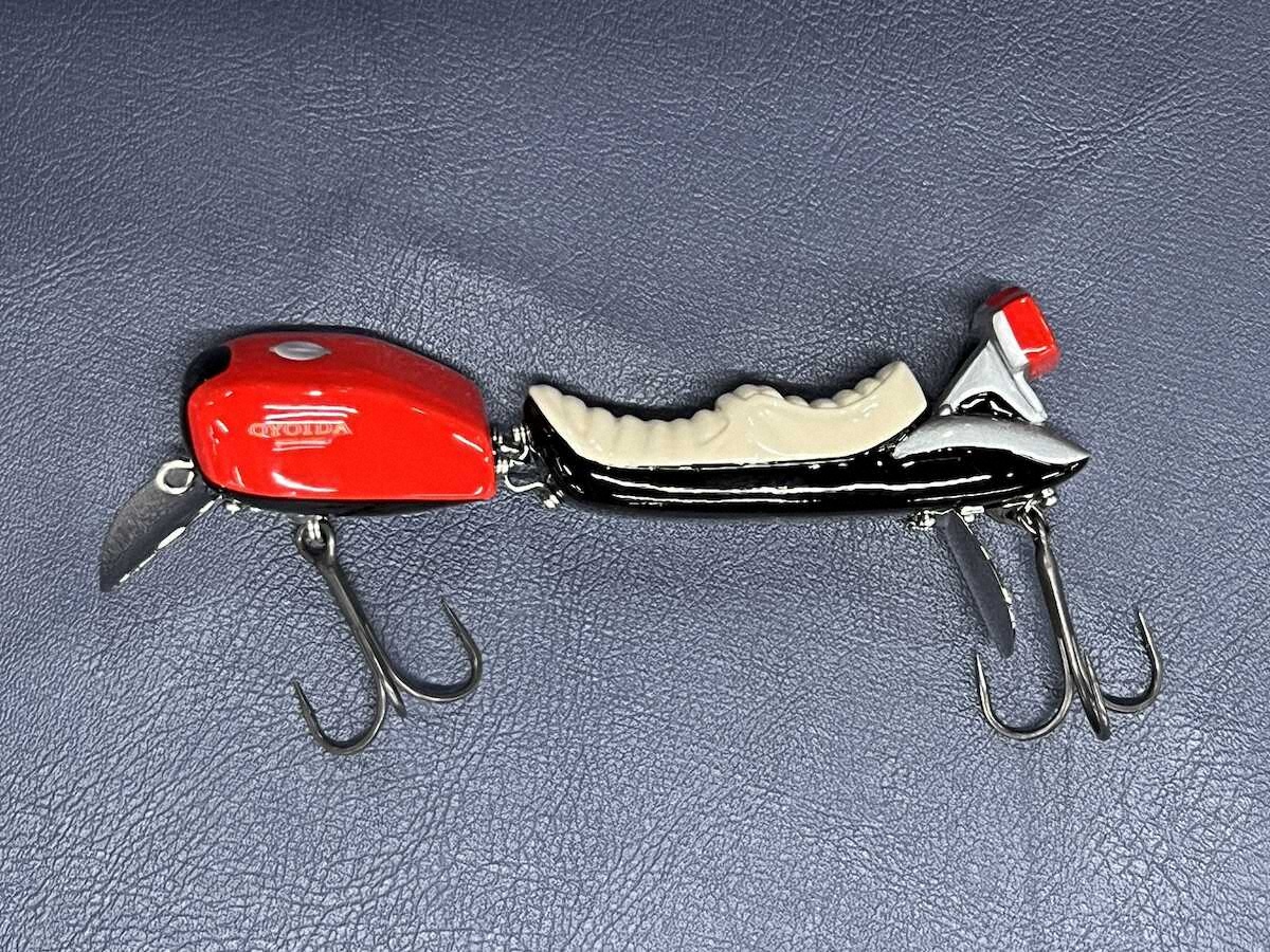 【画像・写真】東京・浅草でJFLCC東京展示即売イベント　個性豊かなタックル、絵画ズラリ