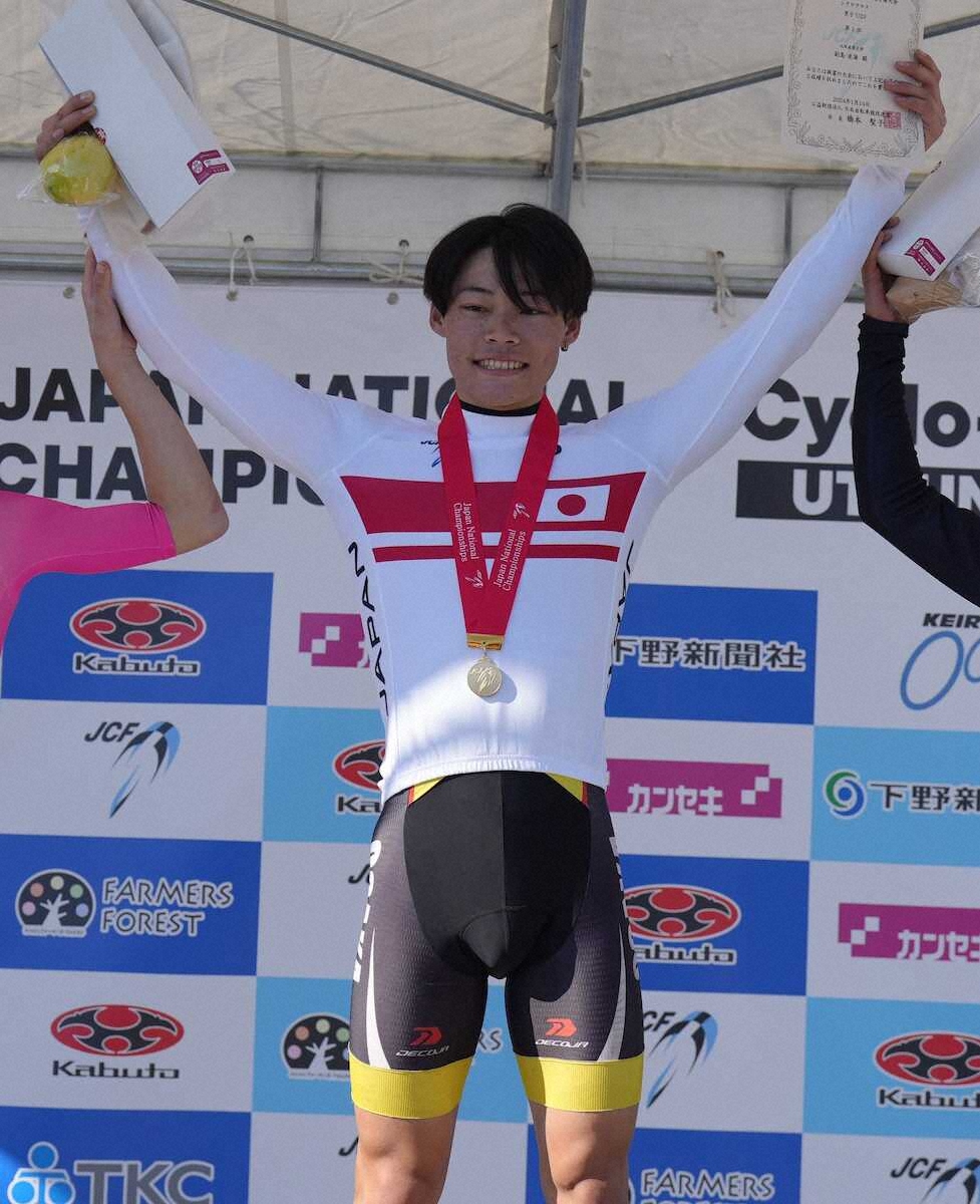 第29回全日本選手権シクロクロス男子U23で優勝した副島達海（大学提供）