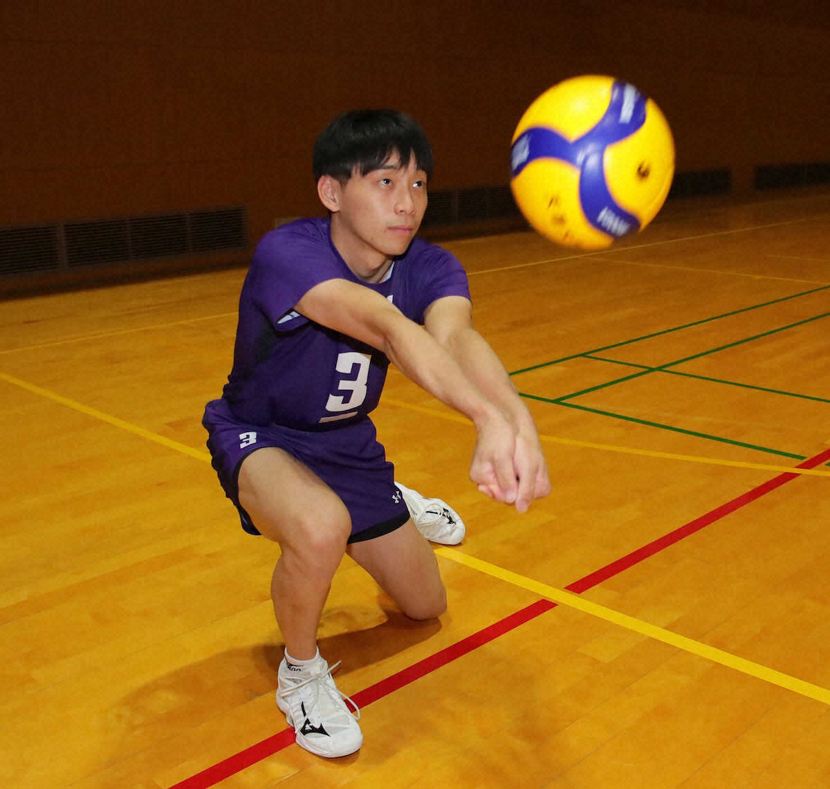 【画像・写真】【天理大男子バレーボール部】取り戻したチャレンジ精神　リーグ2位からの「下剋上」でインカレV狙う