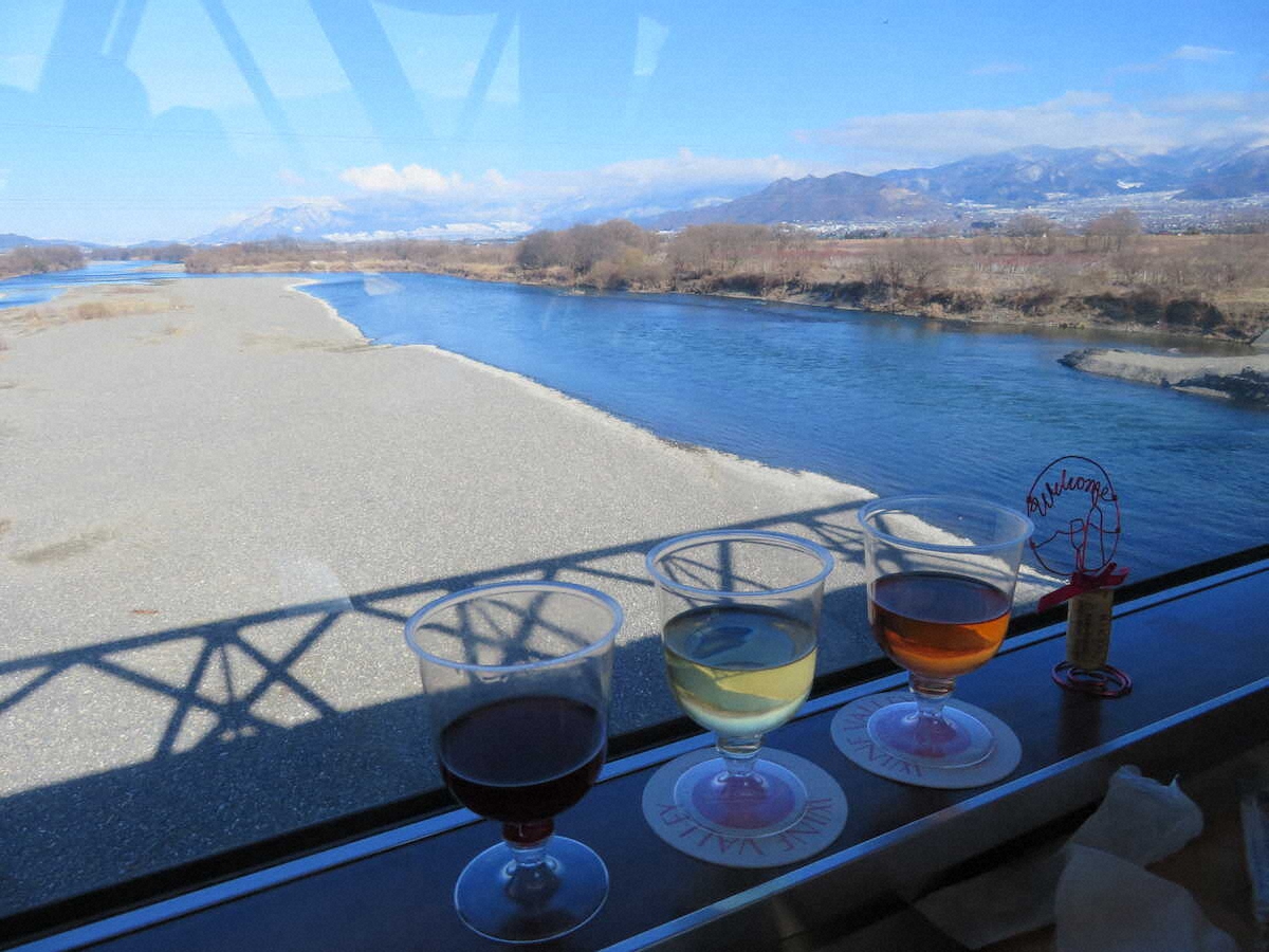 【画像・写真】【長野】県産ワインお供に80分　長野→湯田中ホロ酔い車窓の旅　厳選7種が飲み放題