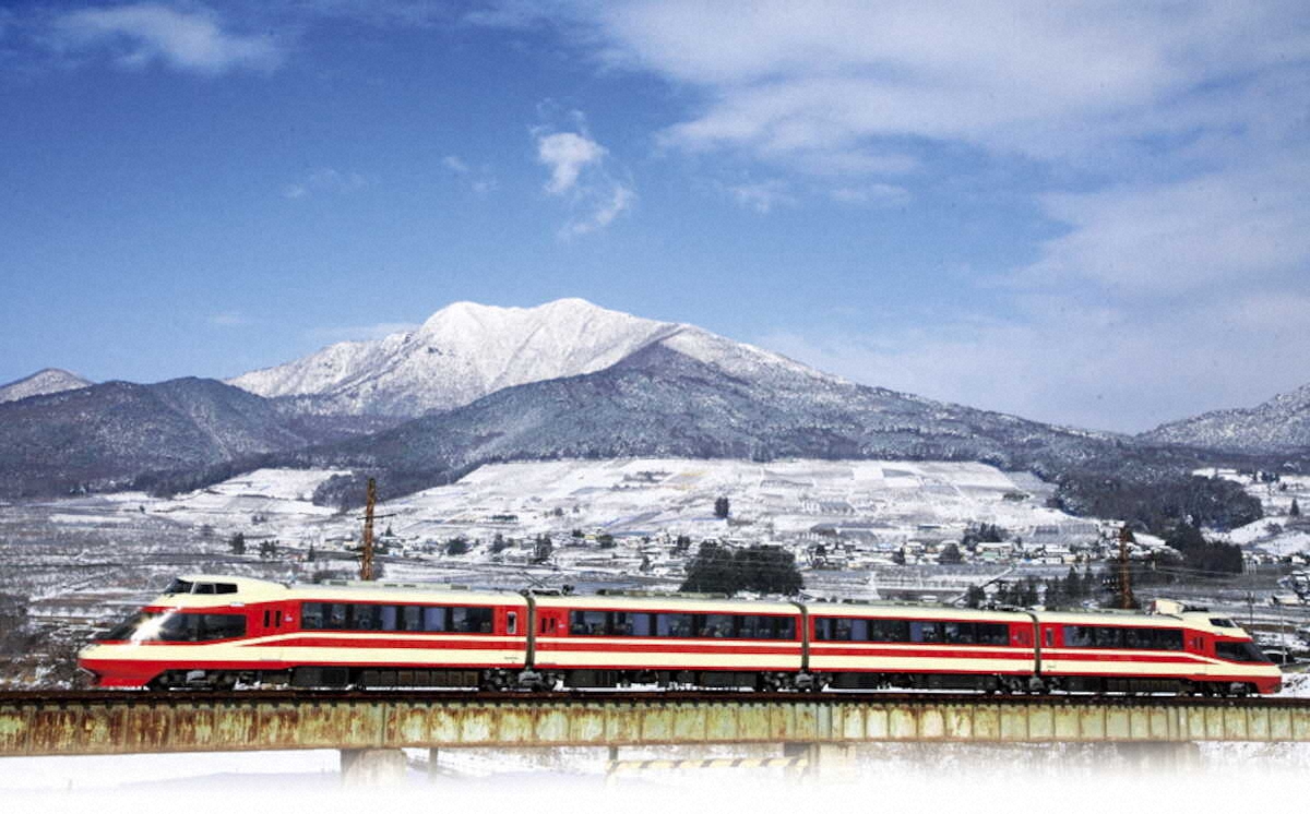 【画像・写真】雪景色の中をのんびりと走るワインバレー列車。ロマンスカーを思い出す