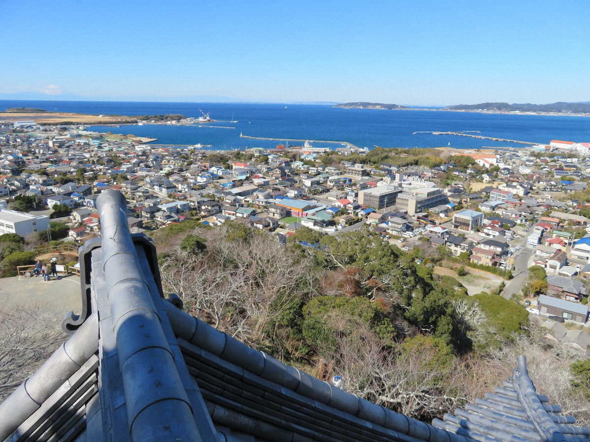【画像・写真】【千葉】映画でも注目「八犬伝」ゆかりの地を訪ねて…伏姫と八房がこもった洞窟で幻想的な世界に浸る