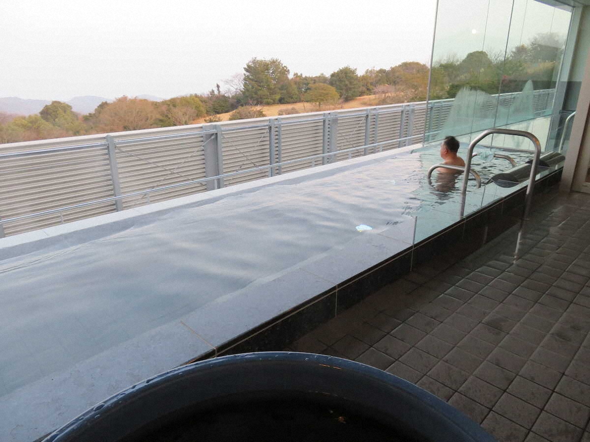 【画像・写真】【香川】瀬戸内海一望！「水鏡のテラス」で夕日のパノラマ満喫　休暇村讃岐五色台がリニューアル