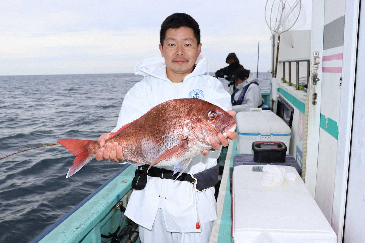 【画像・写真】当日は水温低めも…3キロのマダイ　目下、乗っ込み中　数・型ともに上向き　直江津・えびすや