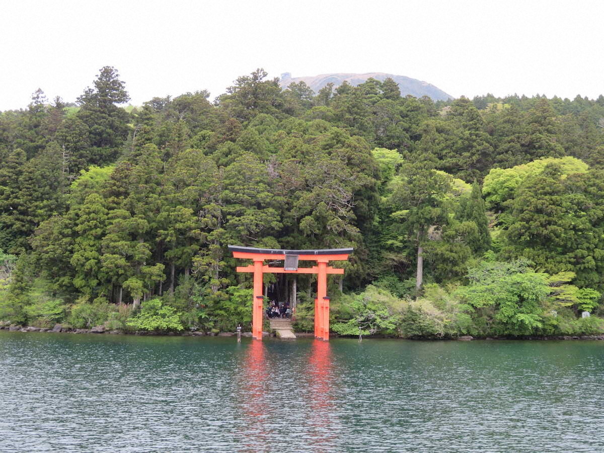 【画像・写真】【箱根】どこに座る？席選びも楽しい芦ノ湖遊覧船「SORAKAZE」　40分のそう快クルージング