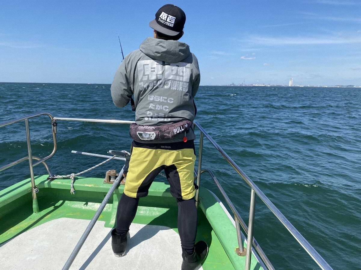 【画像・写真】45センチ、マゴチ　お立ち台で視線独占　ミヨシ舞台にルアーで勝負　深川・吉野屋