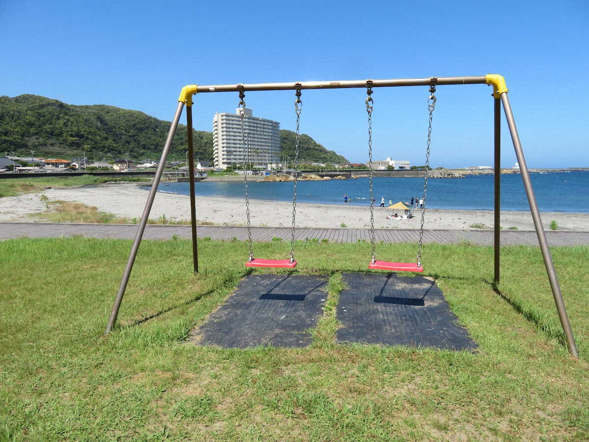 【画像・写真】【千葉・南房総】太平洋一望の橋、実は…「逃げ恥」愛の聖地発見！2人が乗った“星結のブランコ”も