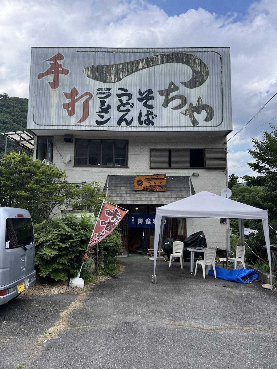 【画像・写真】日本一標高の高い川で名人さすがのテクニック　ルアーでヒット!!16センチ若アユ　日光市・男鹿川