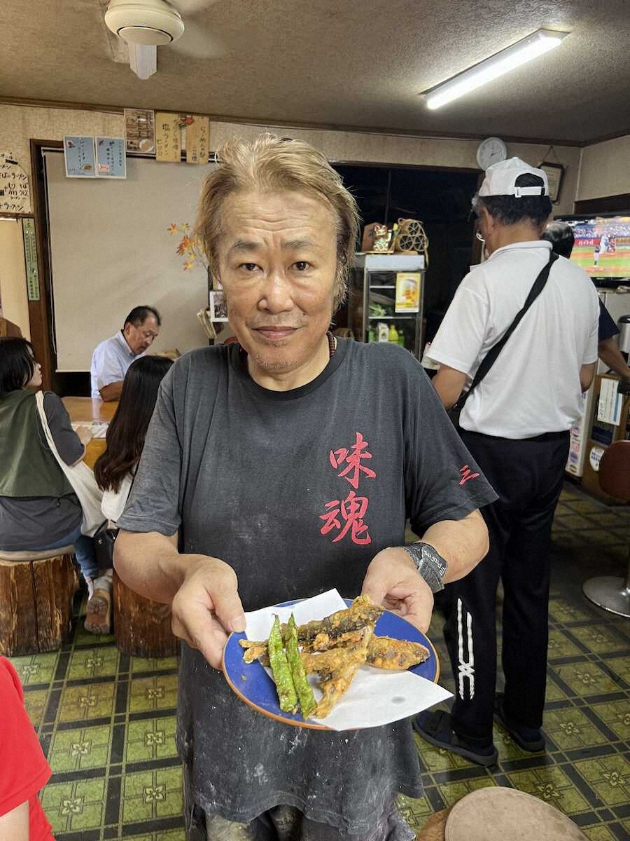 【画像・写真】日本一標高の高い川で名人さすがのテクニック　ルアーでヒット!!16センチ若アユ　日光市・男鹿川