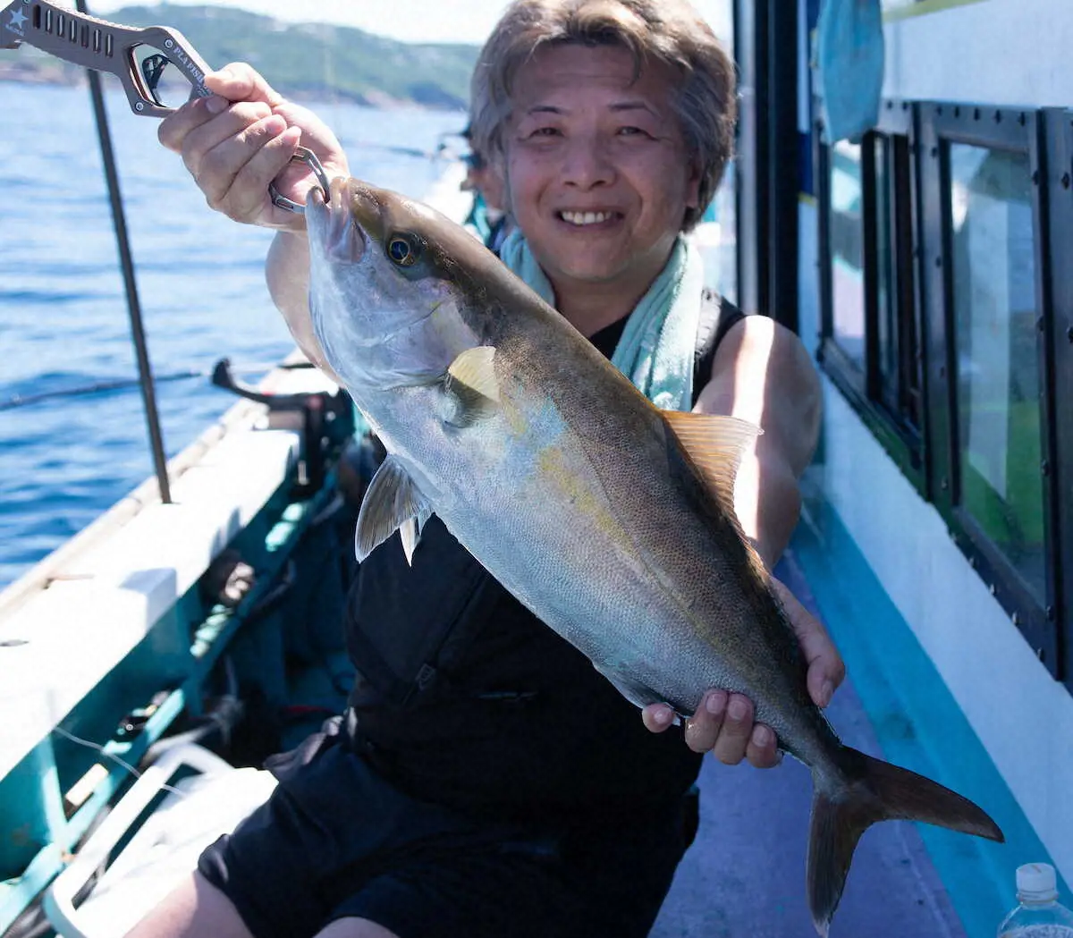 和歌山県・みなべ堺「純栄丸」強烈ファイト カンパチ63センチ 